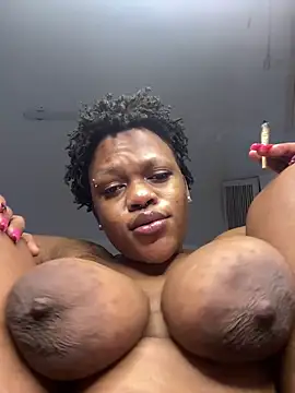 Snapshot of Boneca25 chatting on 1, 4, 2026 Boneca25 online show from 1, 4, 2026