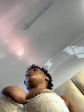 Snapshot of Boneca25 chatting on 6, 4, 2026 Boneca25 online show from 6, 4, 2026