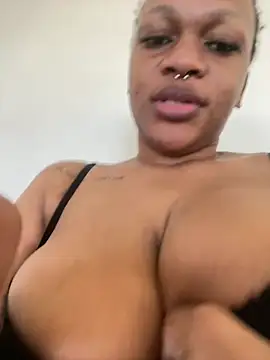 Snapshot of Boneca25 chatting on 2, 5, 2026 Boneca25 online show from 2, 5, 2026