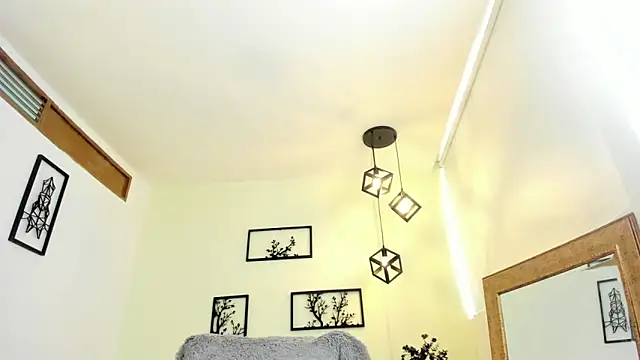 Amberr louiss  online show from 31, 1, 2025