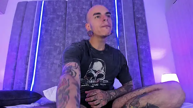 Snapshot of kaletattoo chatting on 28, 1, 2025 kaletattoo online show from 28, 1, 2025