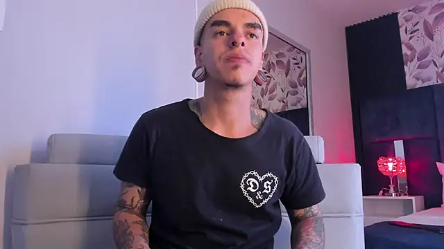 Snapshot of kaletattoo chatting on 21, 3, 2025 kaletattoo online show from 21, 3, 2025