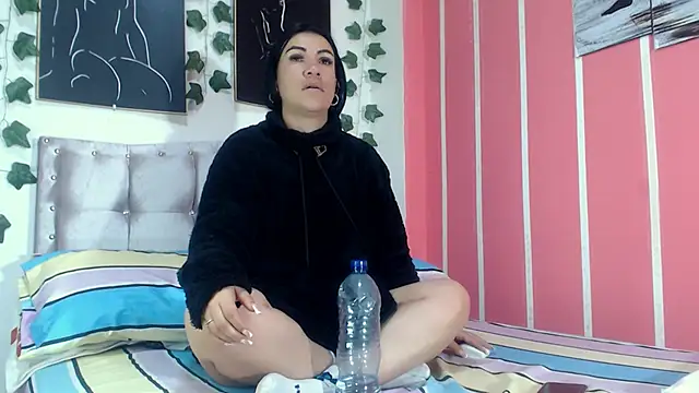 Snapshot of annyevans_1 chatting on 20, 2, 2025 annyevans 1 online show from 20, 2, 2025