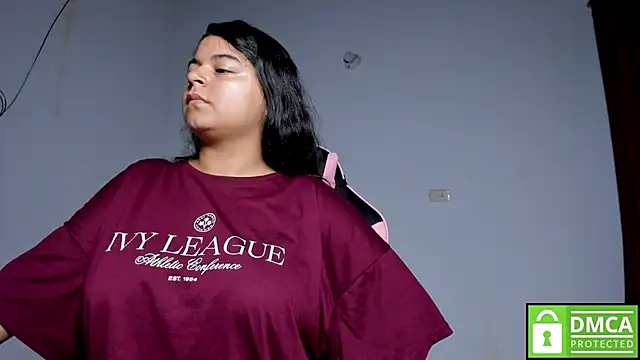 Snapshot of Little_Shaara chatting on 5, 11, 2025 Little Shaara online show from 5, 11, 2025