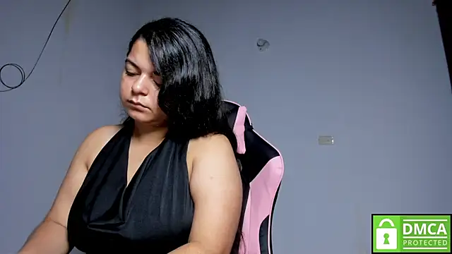 Snapshot of Little_Shaara chatting on 9, 11, 2025 Little Shaara online show from 9, 11, 2025