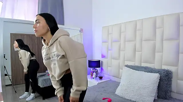 Ariana rouse online show from 2, 10, 2025