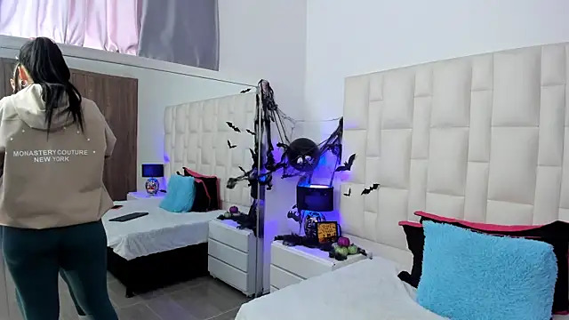 Ariana rouse online show from 16, 10, 2025