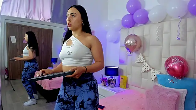 Ariana rouse online show from 4, 11, 2025