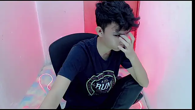 Snapshot of Alexxx_lov chatting on 1, 2, 2025 Alexxx lov online show from 1, 2, 2025