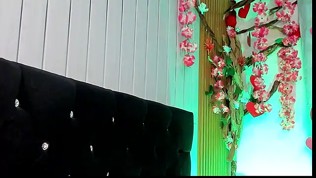 Snapshot of vicky__skinny_1 chatting on 19, 2, 2025 vicky  skinny 1 online show from 19, 2, 2025