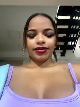 Snapshot of CanelaDevil_ chatting on 10, 10, 2025 CanelaDevil online show from 10, 10, 2025
