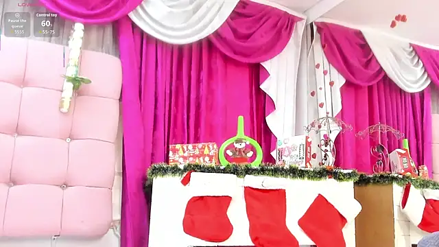 Snapshot of CanelaDevil_ chatting on 25, 11, 2025 CanelaDevil online show from 25, 11, 2025