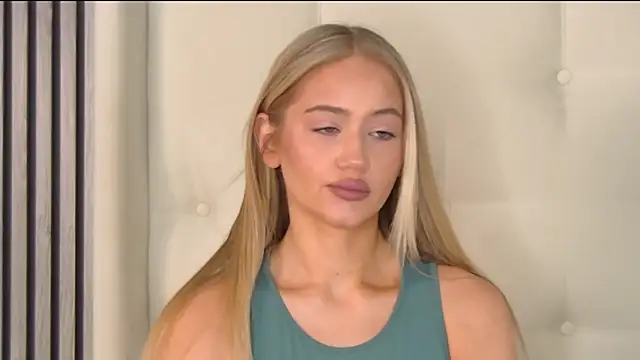 Snapshot of ur_wet_dreams chatting on 17, 3, 2025 ur wet dreams online show from 17, 3, 2025