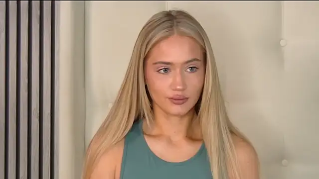 Snapshot of ur_wet_dreams chatting on 18, 3, 2025 ur wet dreams online show from 18, 3, 2025