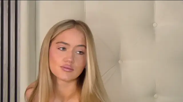 Snapshot of ur_wet_dreams chatting on 20, 3, 2025 ur wet dreams online show from 20, 3, 2025