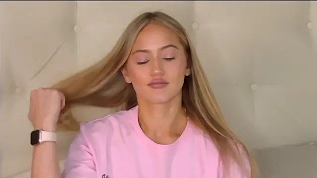 Snapshot of ur_wet_dreams chatting on 22, 3, 2025 ur wet dreams online show from 22, 3, 2025