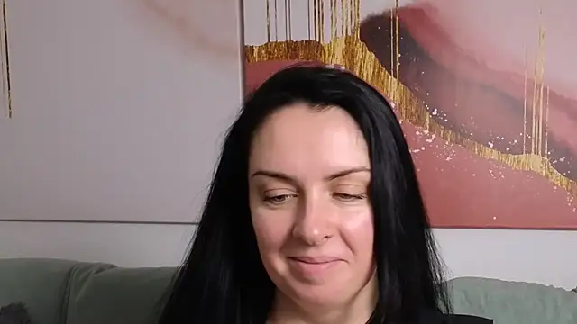 JacquelineElle online show from 28, 1, 2025