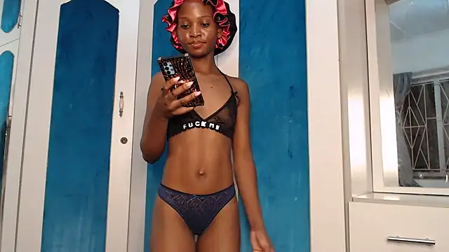 Snapshot of YoungDiva69 chatting on 10, 2, 2026 YoungDiva69 online show from 10, 2, 2026