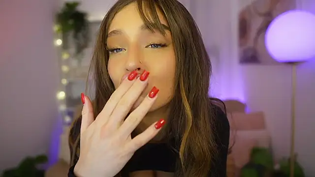 Clara Nia online show from 8, 2, 2026