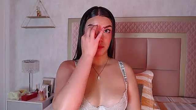 ElhaThomson online show from 23, 2, 2025