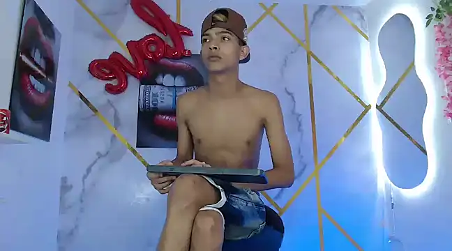 Snapshot of KING_STYLE2 chatting on 22, 3, 2025 KING STYLE2 online show from 22, 3, 2025