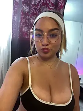 Snapshot of Iam_Cassi chatting on 20, 2, 2025 Iam Cassi online show from 20, 2, 2025