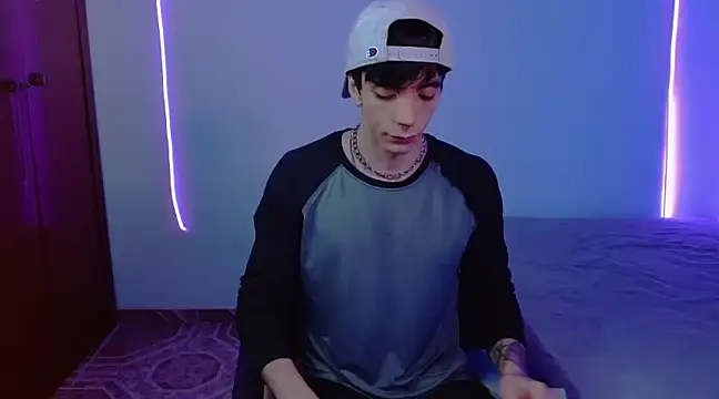 Snapshot of H3ll_B0I chatting on 17, 2, 2025 H3ll B0I online show from 17, 2, 2025