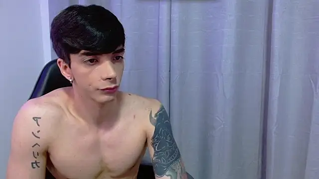 Snapshot of H3ll_B0I chatting on 25, 9, 2025 H3ll B0I online show from 25, 9, 2025