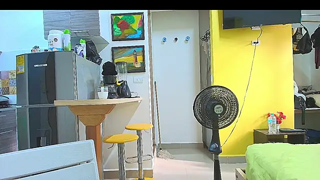 Snapshot of Alaiapink chatting on 18, 7, 2026 Alaiapink online show from 18, 7, 2026