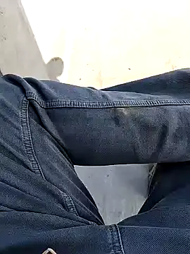 xmanrawan2 online show from 4, 2, 2025