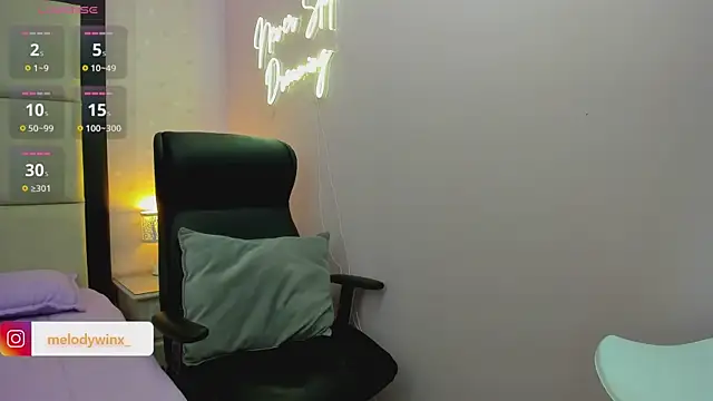 Snapshot of MelodyWinx chatting on 3, 11, 2025 MelodyWinx online show from 3, 11, 2025