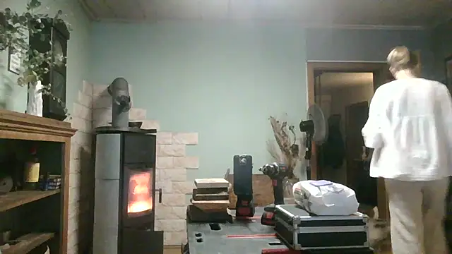 Snapshot of Astrid-Gilbert chatting on 19, 12, 2025 Astrid-Gilbert online show from 19, 12, 2025