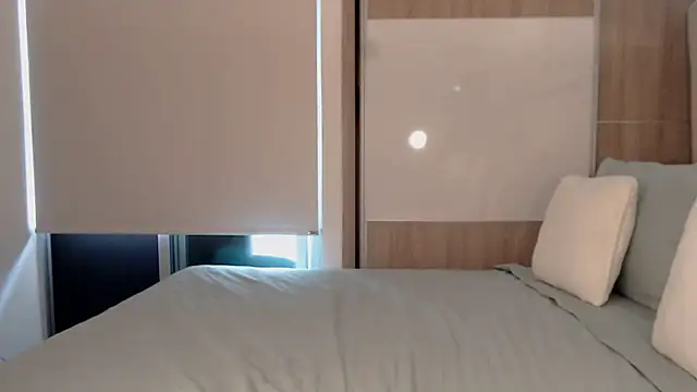 sofiaxox online show from 4, 12, 2025