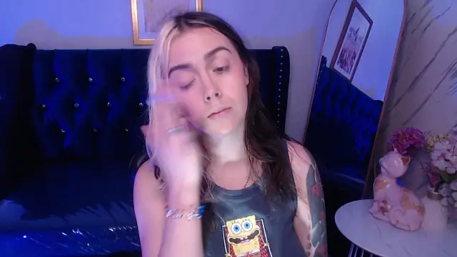 Hela v online show from 5, 11, 2025