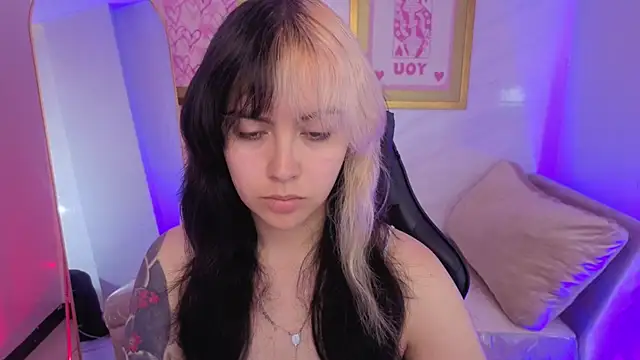 Snapshot of Hela_v chatting on 11, 2, 2026 Hela v online show from 11, 2, 2026