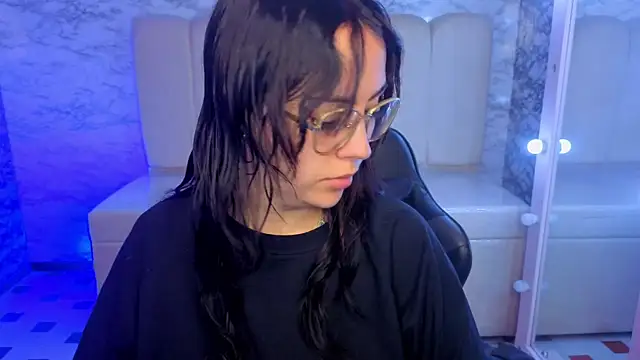 Hela v online show from 13, 4, 2026