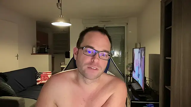 Funnyjul31 online show from 4, 2, 2025