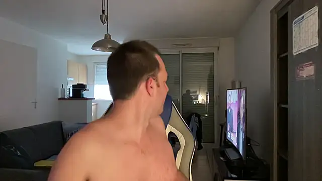 Funnyjul31 online show from 19, 3, 2025