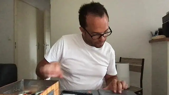Funnyjul31 online show from 8, 6, 2026