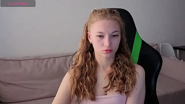 Snapshot of maria_plaudice chatting on 22, 5, 2026 maria plaudice online show from 22, 5, 2026
