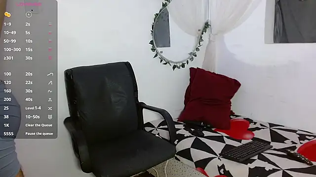 Luna-Naughty online show from 29, 11, 2025