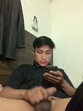 Snapshot of EduardoEspinoza12 chatting on 5, 5, 2026 EduardoEspinoza12 online show from 5, 5, 2026