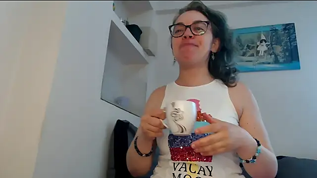 Ju-Hot online show from 22, 4, 2026