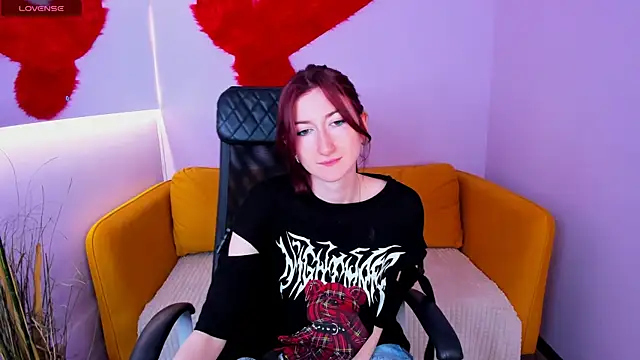Snapshot of Violet_Moreau chatting on 10, 7, 2026 Violet Moreau online show from 10, 7, 2026