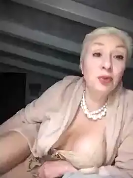 divinaerotica online show from 28, 2, 2025