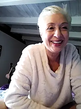 divinaerotica online show from 1, 4, 2026