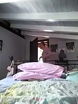 divinaerotica online show from 9, 4, 2026