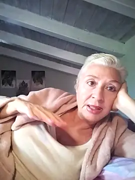 divinaerotica online show from 11, 4, 2026