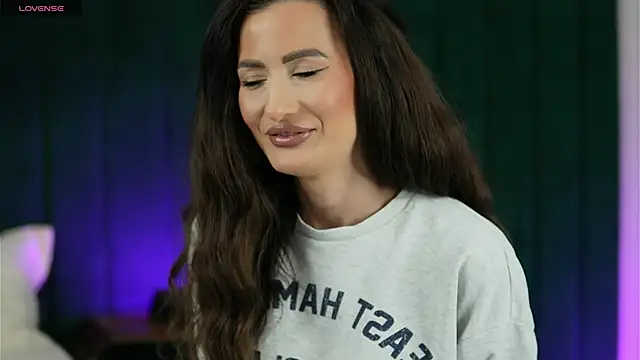 Snapshot of Flirtyy_eve chatting on 9, 9, 2025 Flirtyy eve online show from 9, 9, 2025