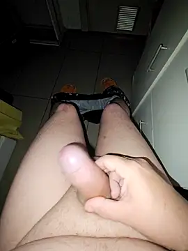 Snapshot of Usame_como_quieras chatting on 22, 10, 2025 Usame como quieras online show from 22, 10, 2025